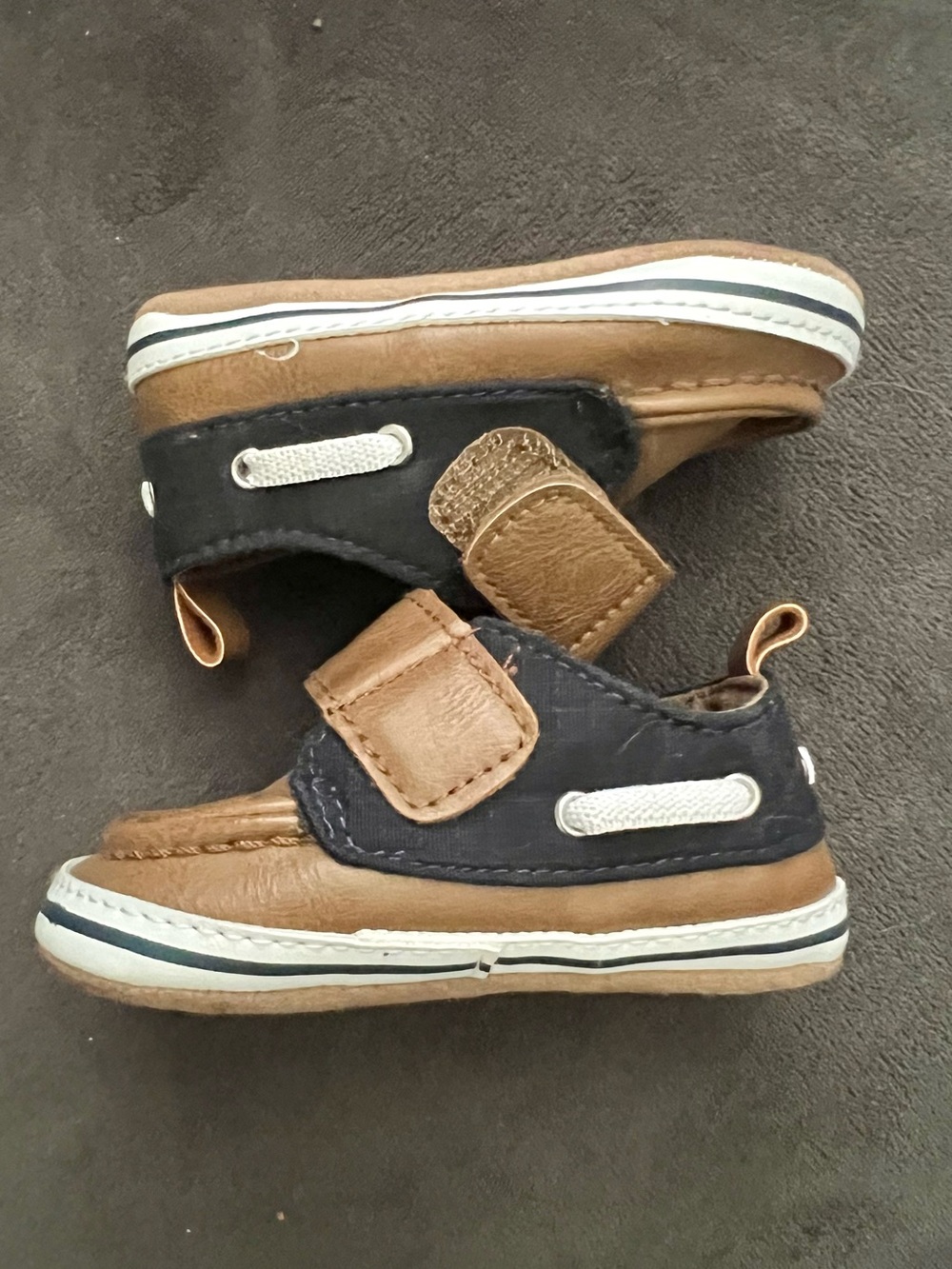 Just One You Carter’s Baby Boy Boat Shoes 3-6M Brown Navy - Picture 4 of 8